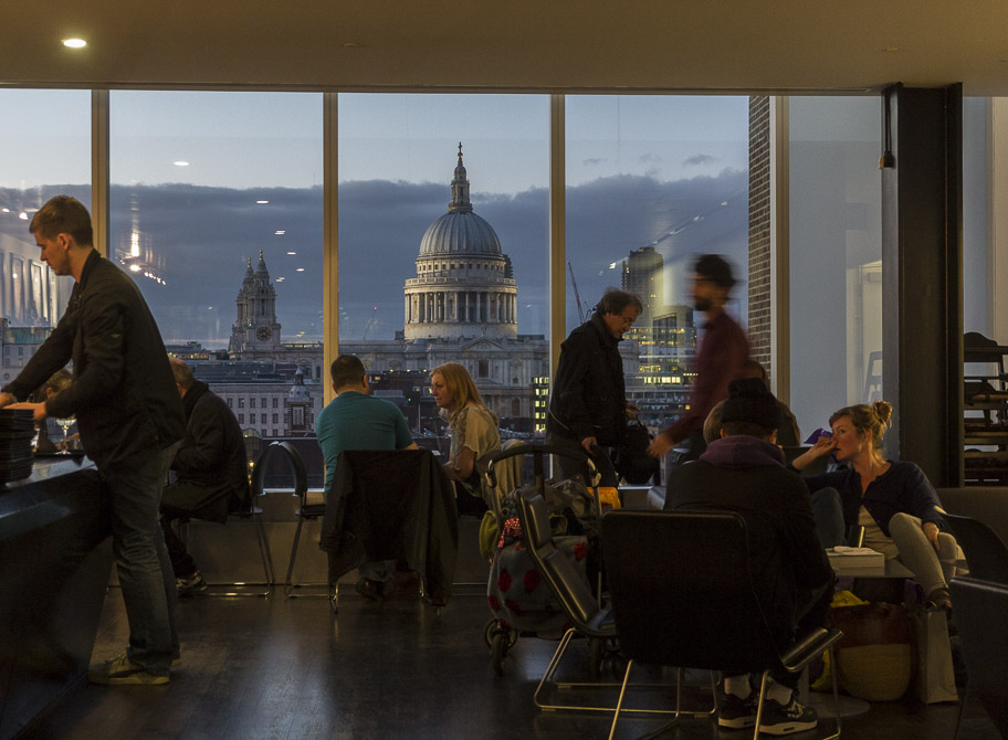 pic by Simon Butcher of Tate Modern members caf�